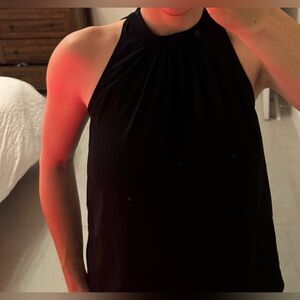 HALARA Black Sleeveless Blouse